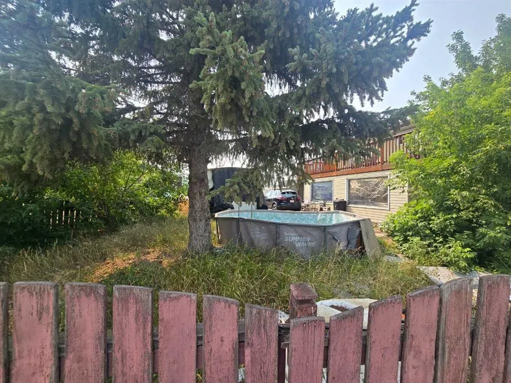 4127 69 Street NW — photo 3