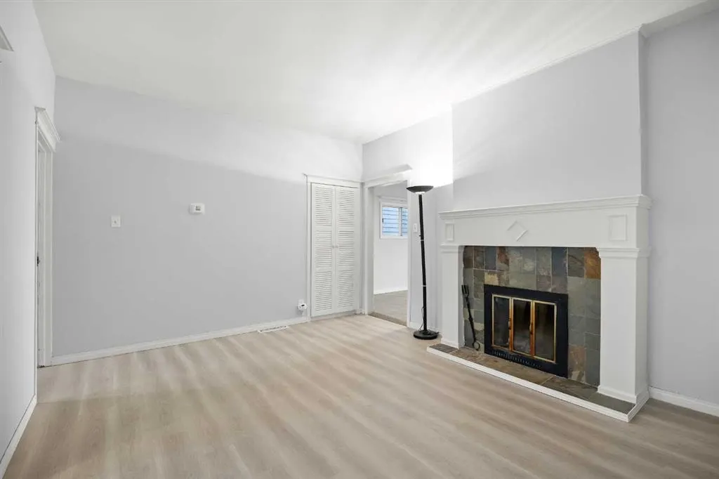 528 21 Avenue SW — photo 2