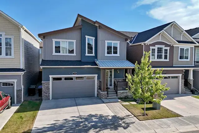 188 Carrington Crescent NW