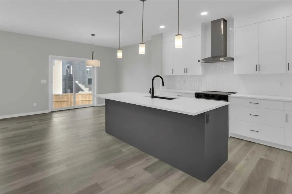 172 Starling Place NW — photo 3