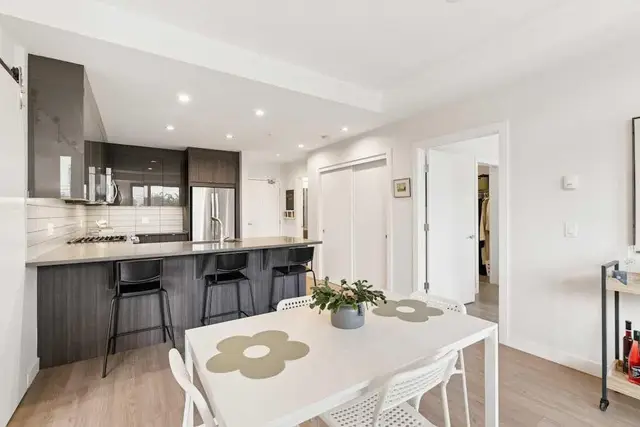 1526 9 Avenue SE #203