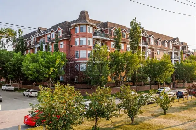 59 22 Avenue SW #106