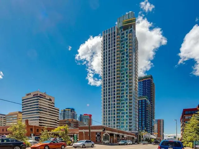 901 10 Avenue SW #802
