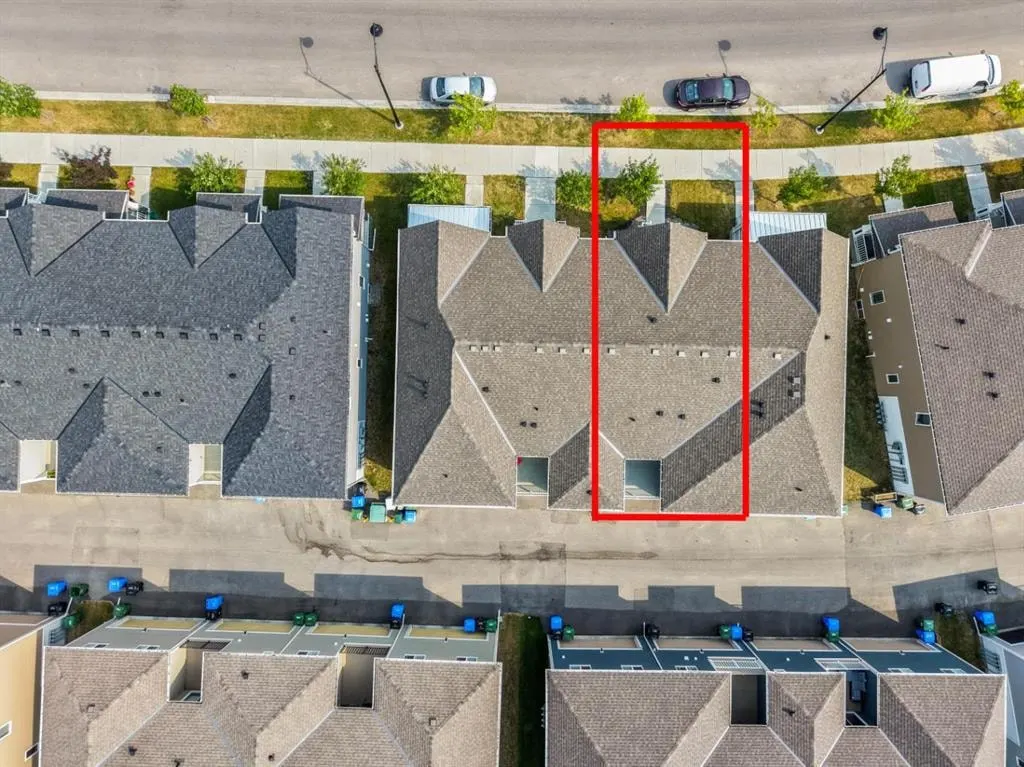 129 Yorkville Avenue SW — photo 2