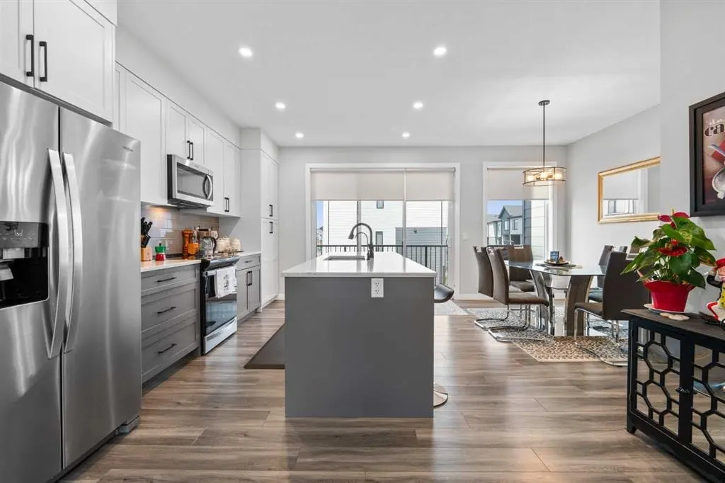 32 Evanscrest Court NW — photo 2