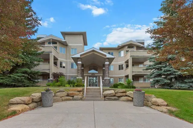 20 Country Hills View NW #201