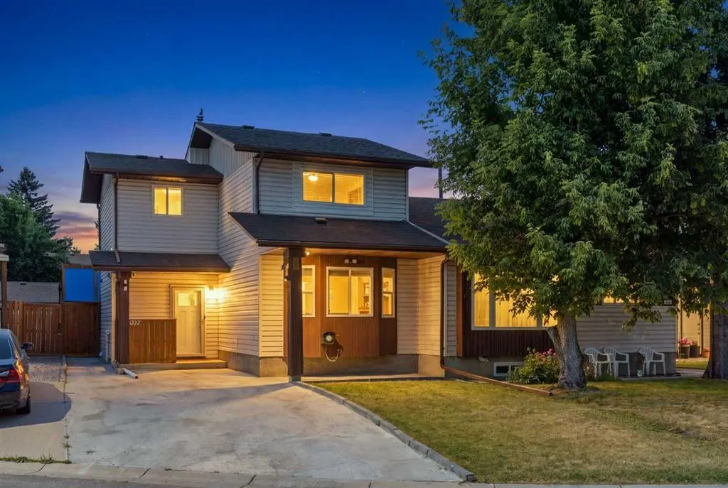 227 Abalone Place NE — photo 1