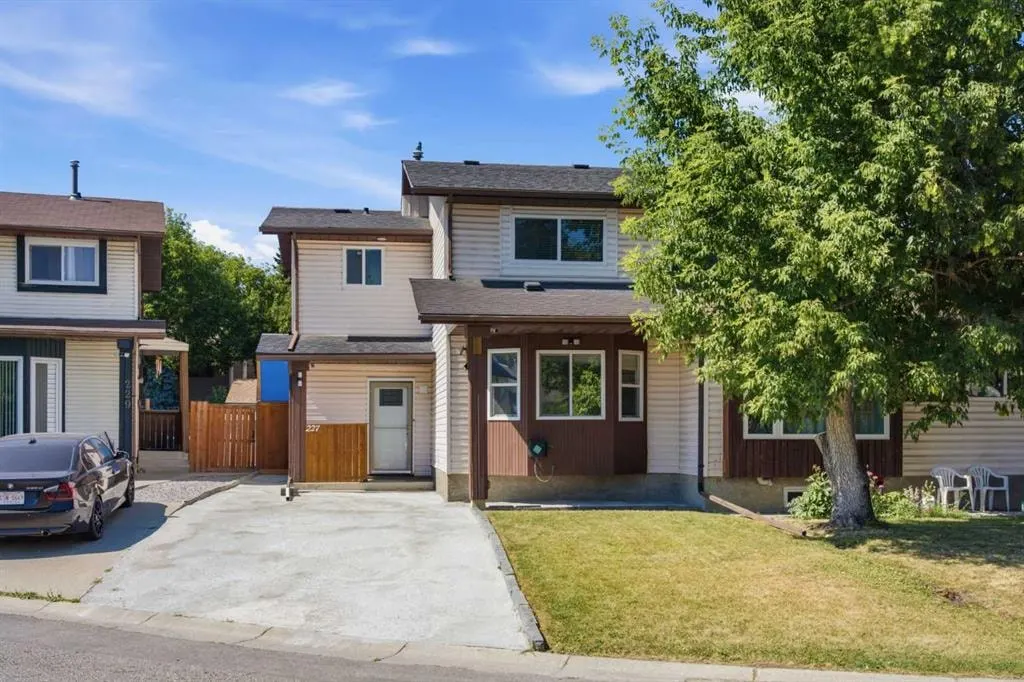 227 Abalone Place NE — photo 2