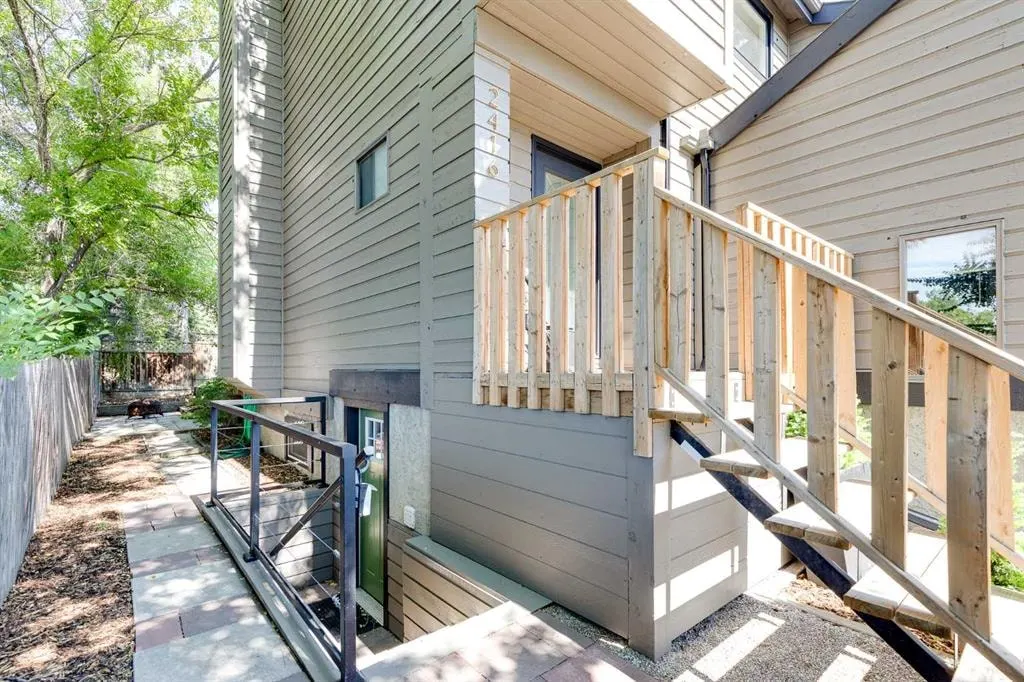2416 14 Avenue NW — photo 3