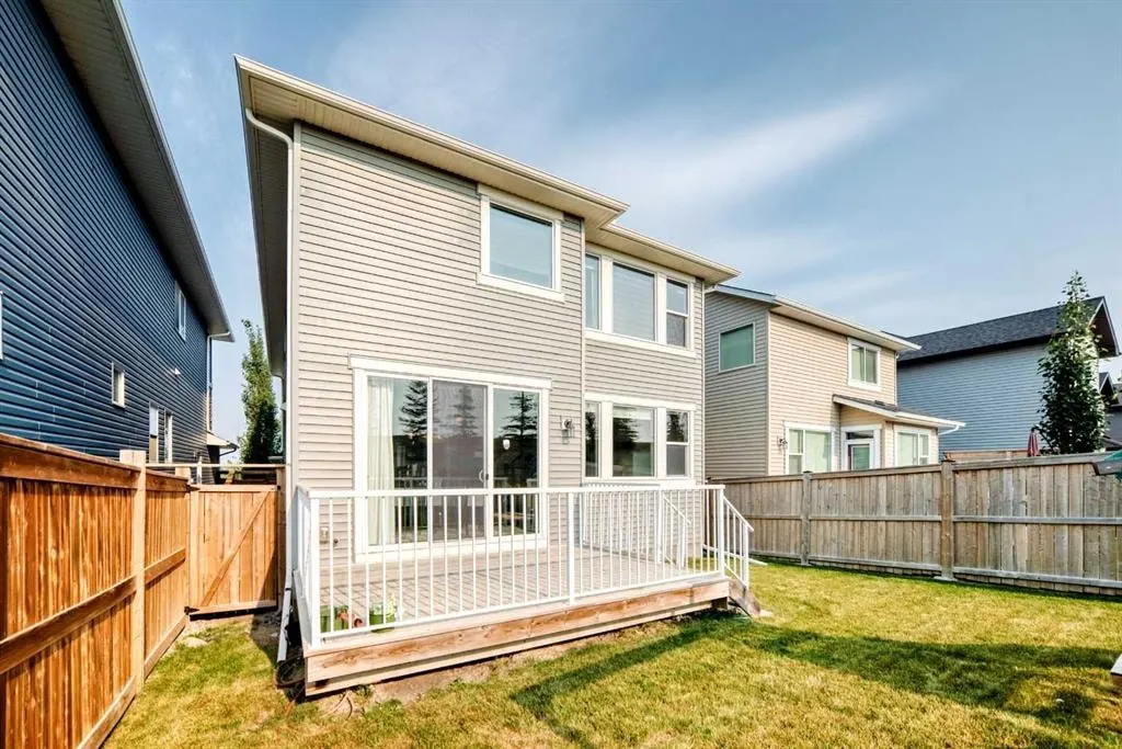 296 Nolancrest Heights NW — photo 3