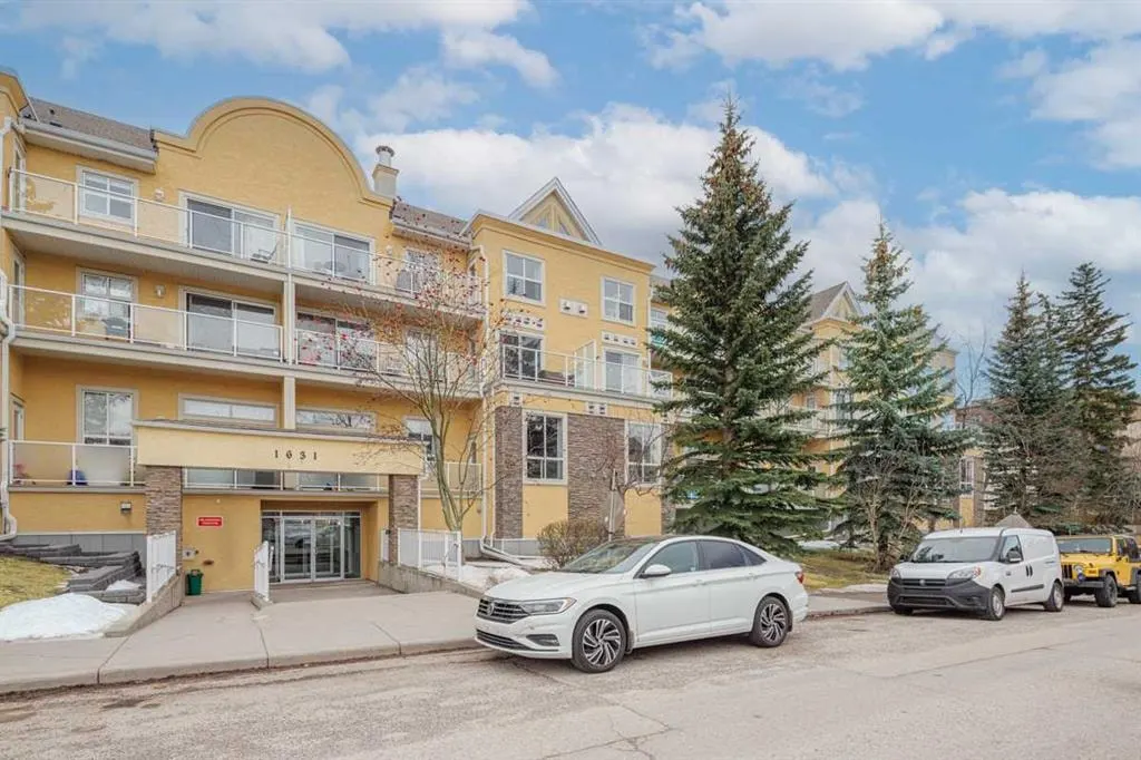 1631 28 Avenue SW #213 — photo 3