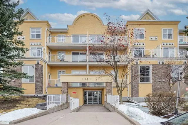 1631 28 Avenue SW #213