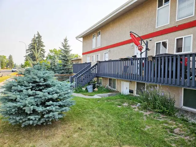 3726 Centre Street N #14
