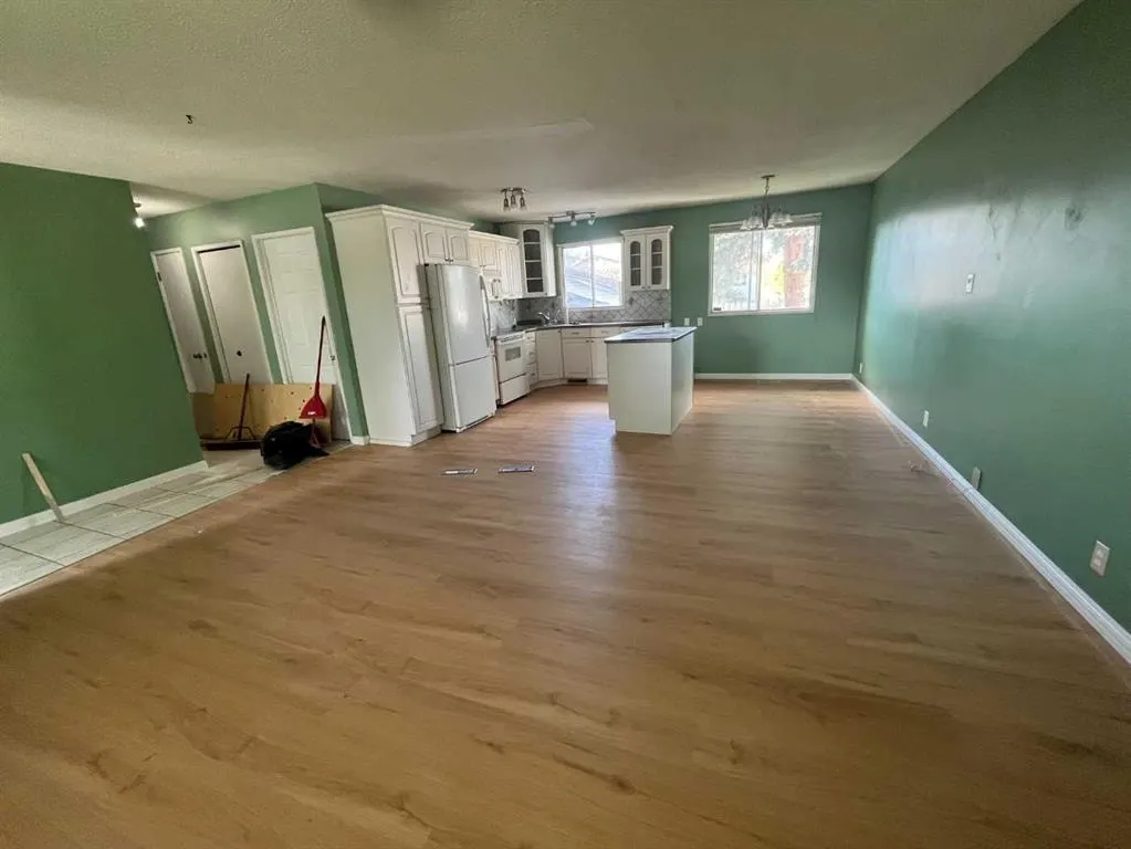 5820 Rundlehorn Drive NE — photo 2