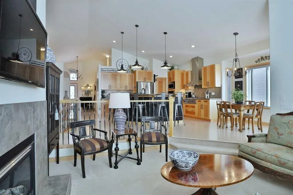 92 Sherwood Rise NW — photo 3