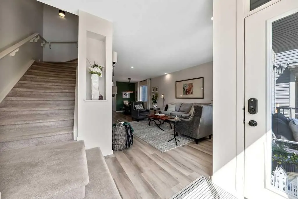 114 Seton Grove SE — photo 3