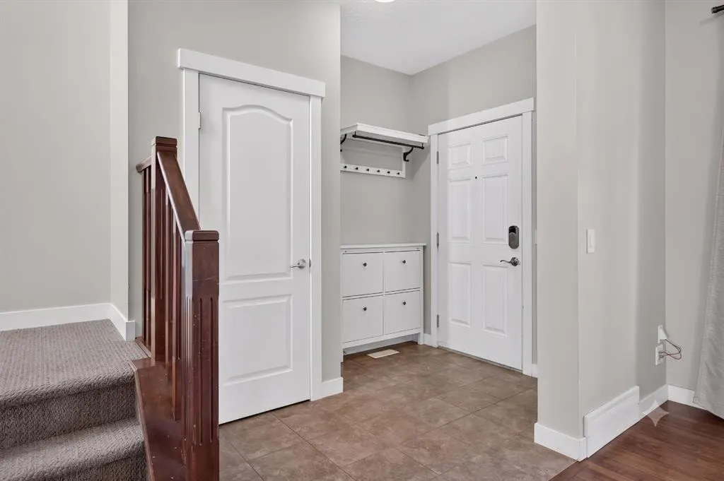 22 Panora Road NW — photo 3