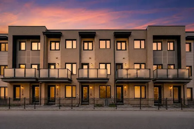 28 Mcdougall Court NE #118