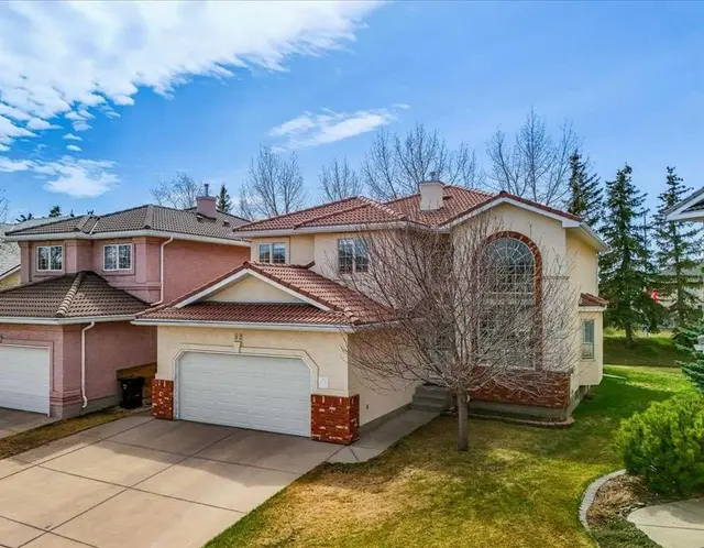 98 Hampstead Circle NW