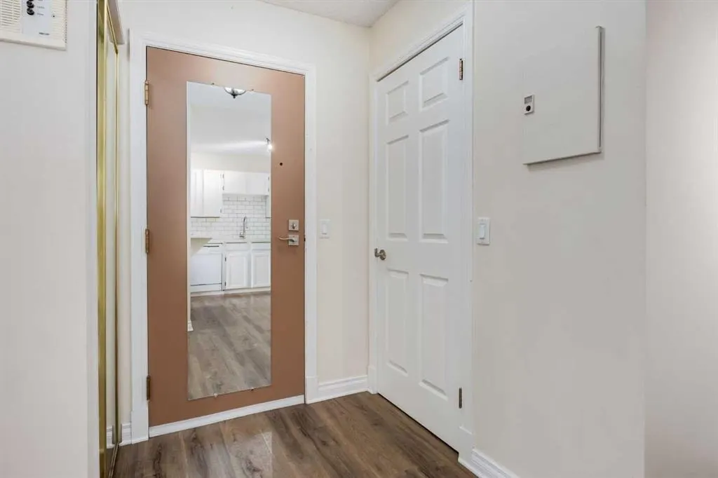730 2 Avenue NW #303 — photo 2