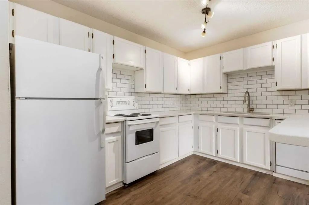 730 2 Avenue NW #303 — photo 3