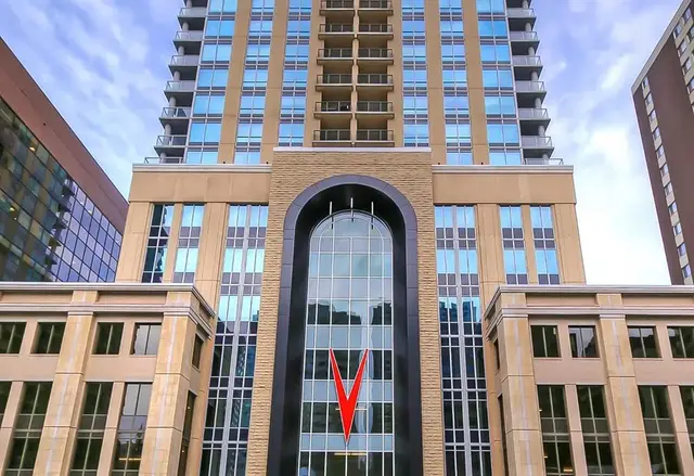 930 6 Avenue SW #2205