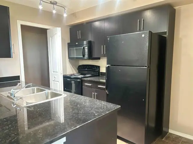 355 Taralake Way NE #105