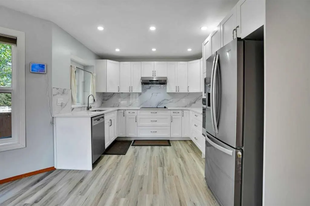 16 Sun Harbour Crescent SE — photo 2