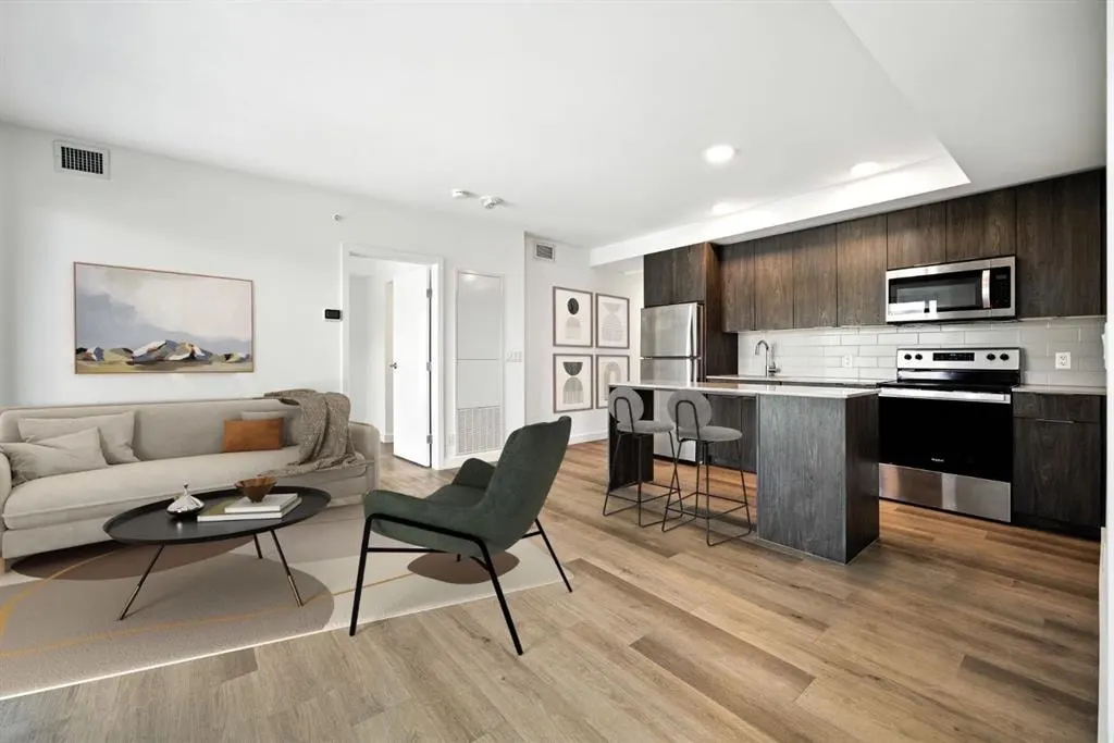 123 4 Street NE #1013 — photo 3