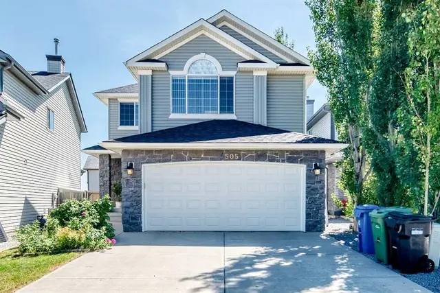 505 Kincora Bay NW