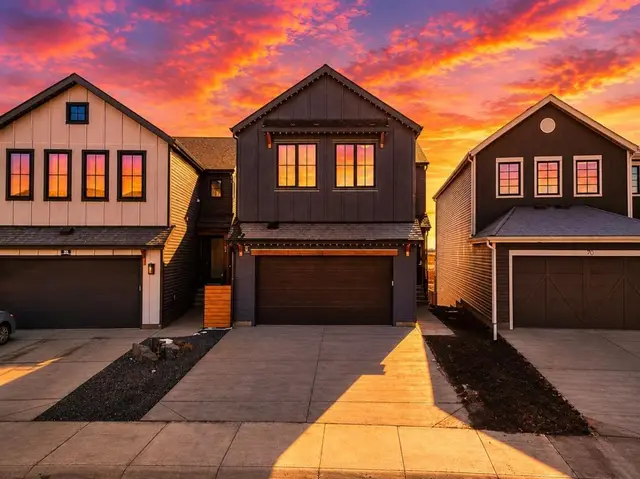 66 Savoy Landing SE