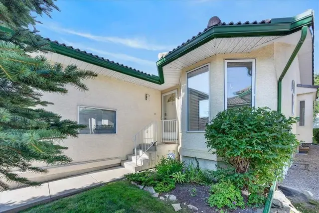 21 Strathearn Gardens SW