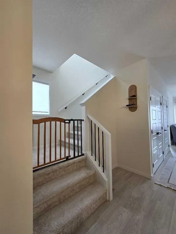 431 Rowmont Boulevard NW — photo 3