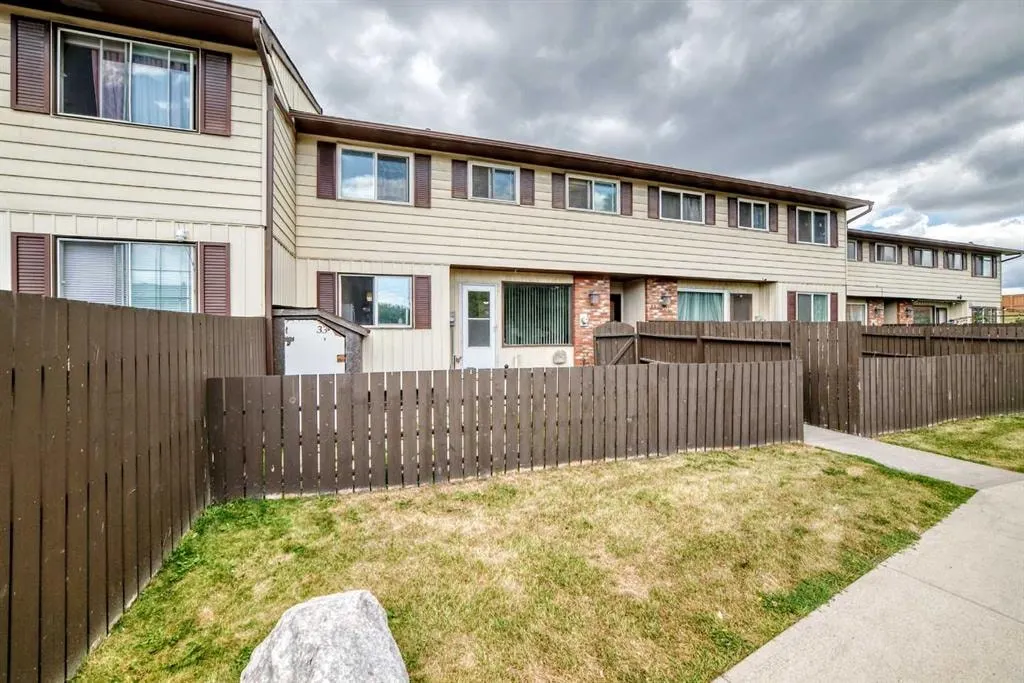 175 Manora Place #33 — photo 2
