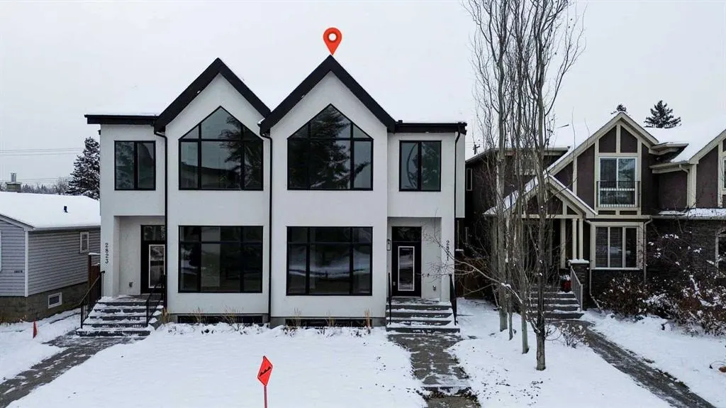 2823 29 Street SW — photo 2