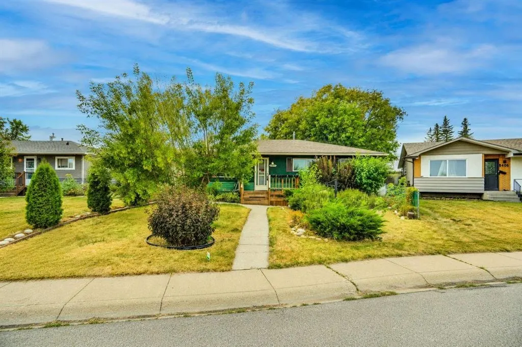 5404 Valentine Crescent SE — photo 3