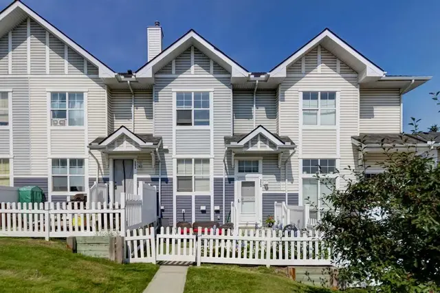 3240 New Brighton Gardens SE