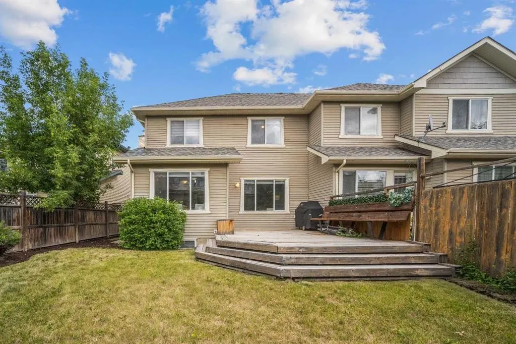 43 Cougar Ridge Bay SW — photo 3