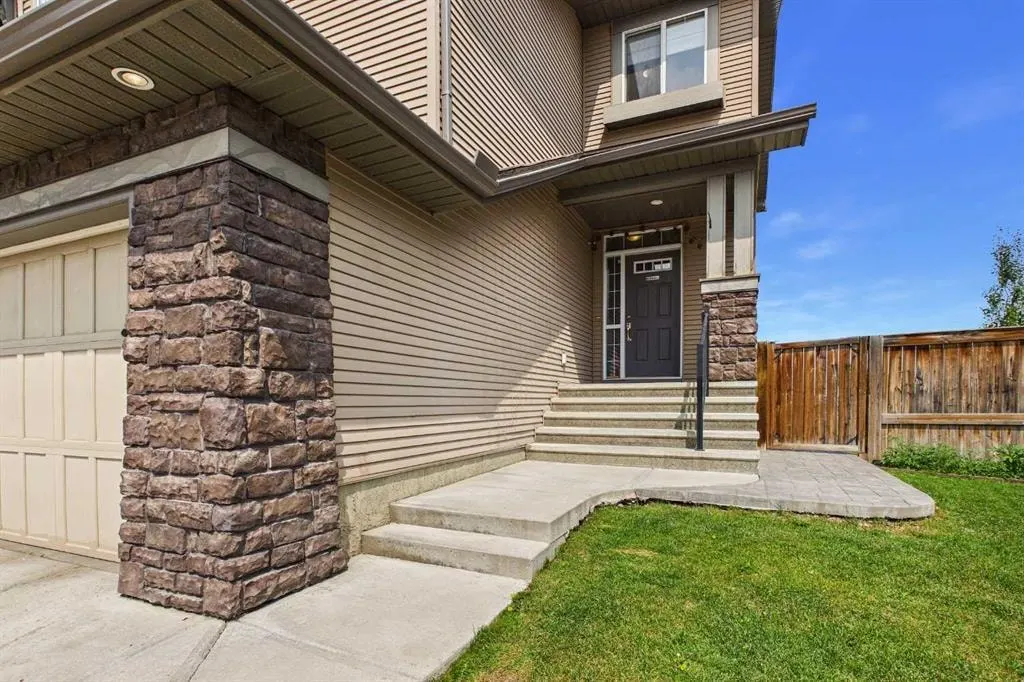 169 Brightonwoods Gardens SE — photo 3