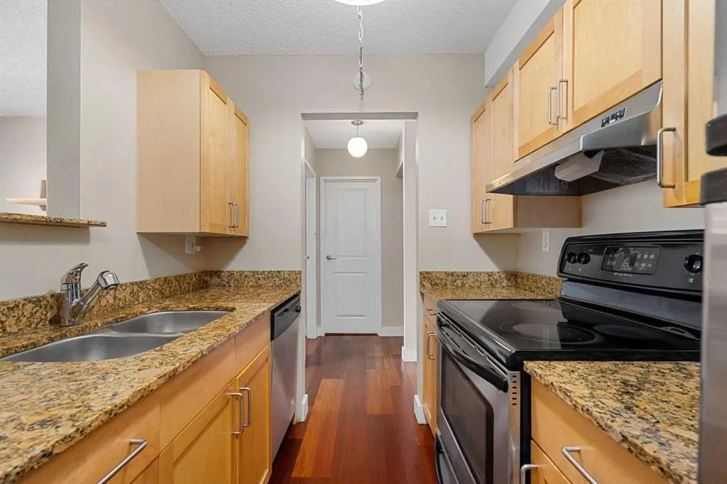 315 9A Street NW ##404 — photo 2