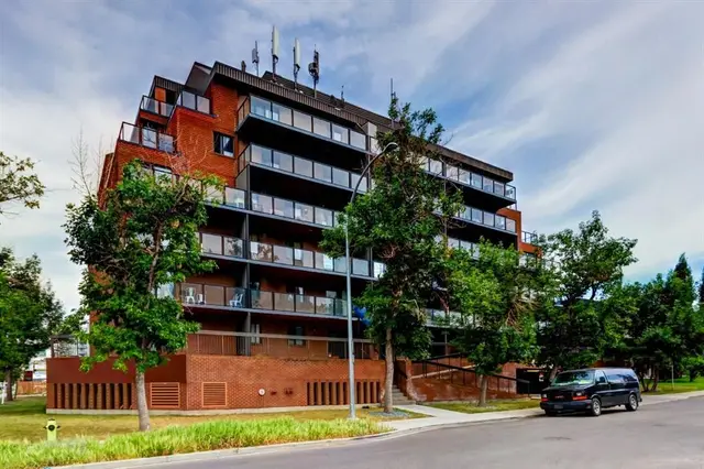 1900 25A Street SW #502