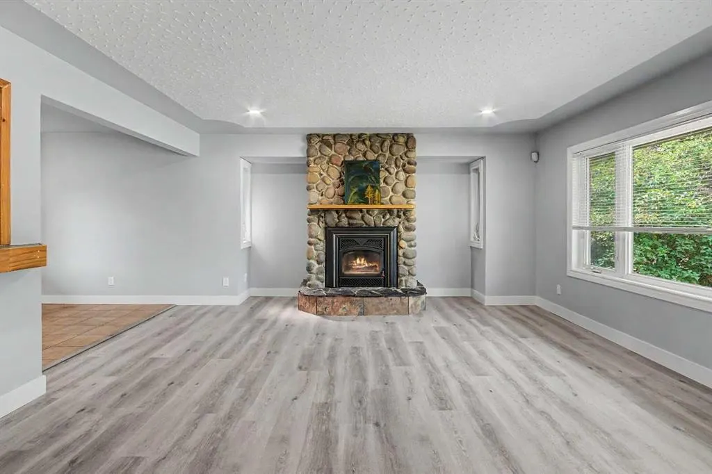 18 Collingwood Place NW — photo 3