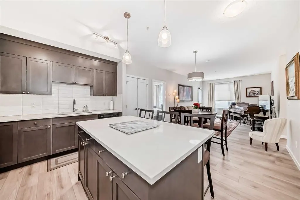 30 Shawnee Common SW #402 — photo 3