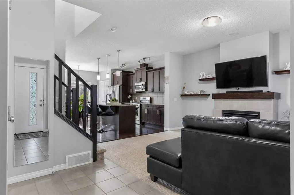 51 Walgrove Terrace SE — photo 3