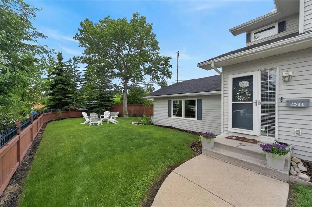 2511 Exshaw Road NW — photo 3