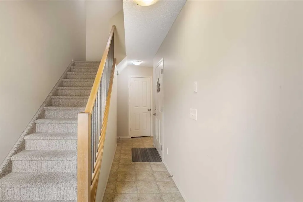 17 Panatella Villas NW — photo 3