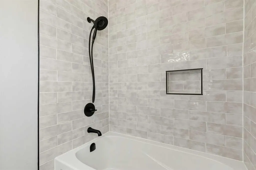 6440 4 Street NW #9 — photo 2