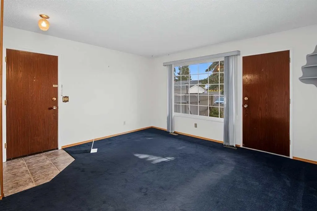 175 Manora Place NE #75 — photo 2