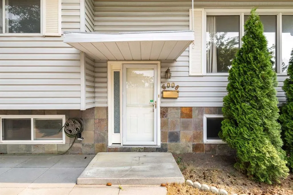6008 DALGETTY Drive NW — photo 2