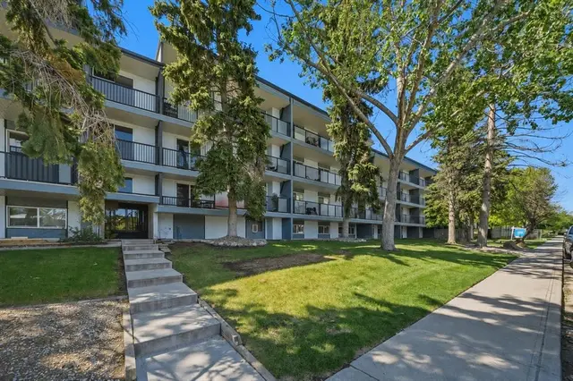 617 56 Avenue SW #401